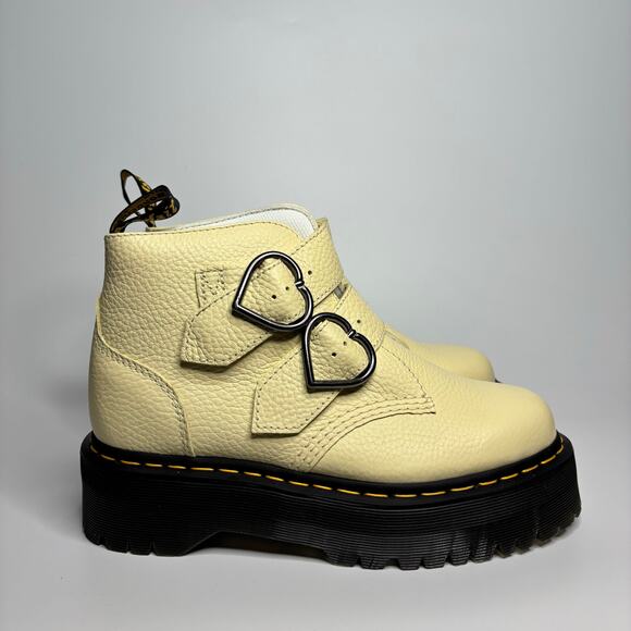 Dr. Martens Devon Heart Leather Platform Boots in Toile Cream Milled Nappa - Picture 4 of 9